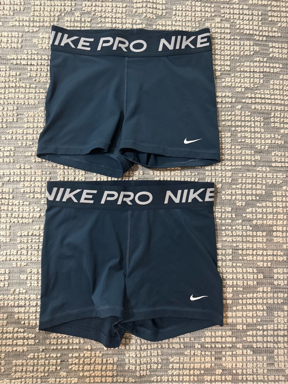 Nike Pro Compression Shorts Women’s Medium - Blur